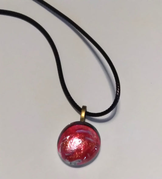 shades of red glass gem necklace